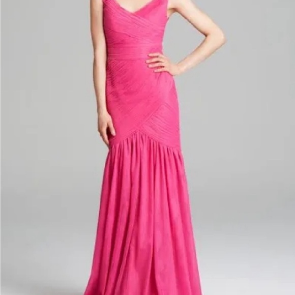 Monique Lhuillier Barbiecore Pink Tulle Double V Mermaid Formal Maxi Gown Size 6 - Picture 5 of 13